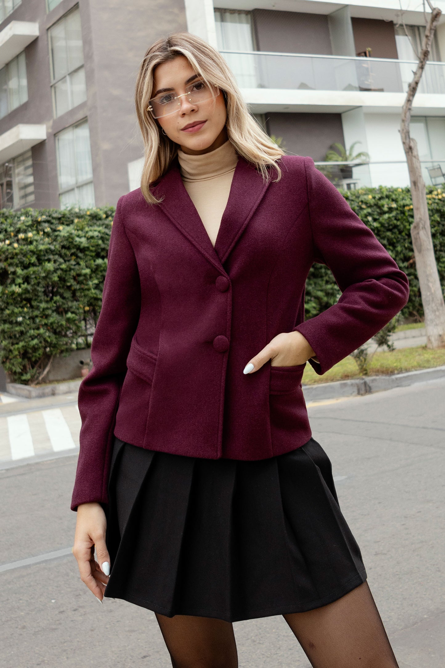 Blazer de Paño Andrea Borgoña